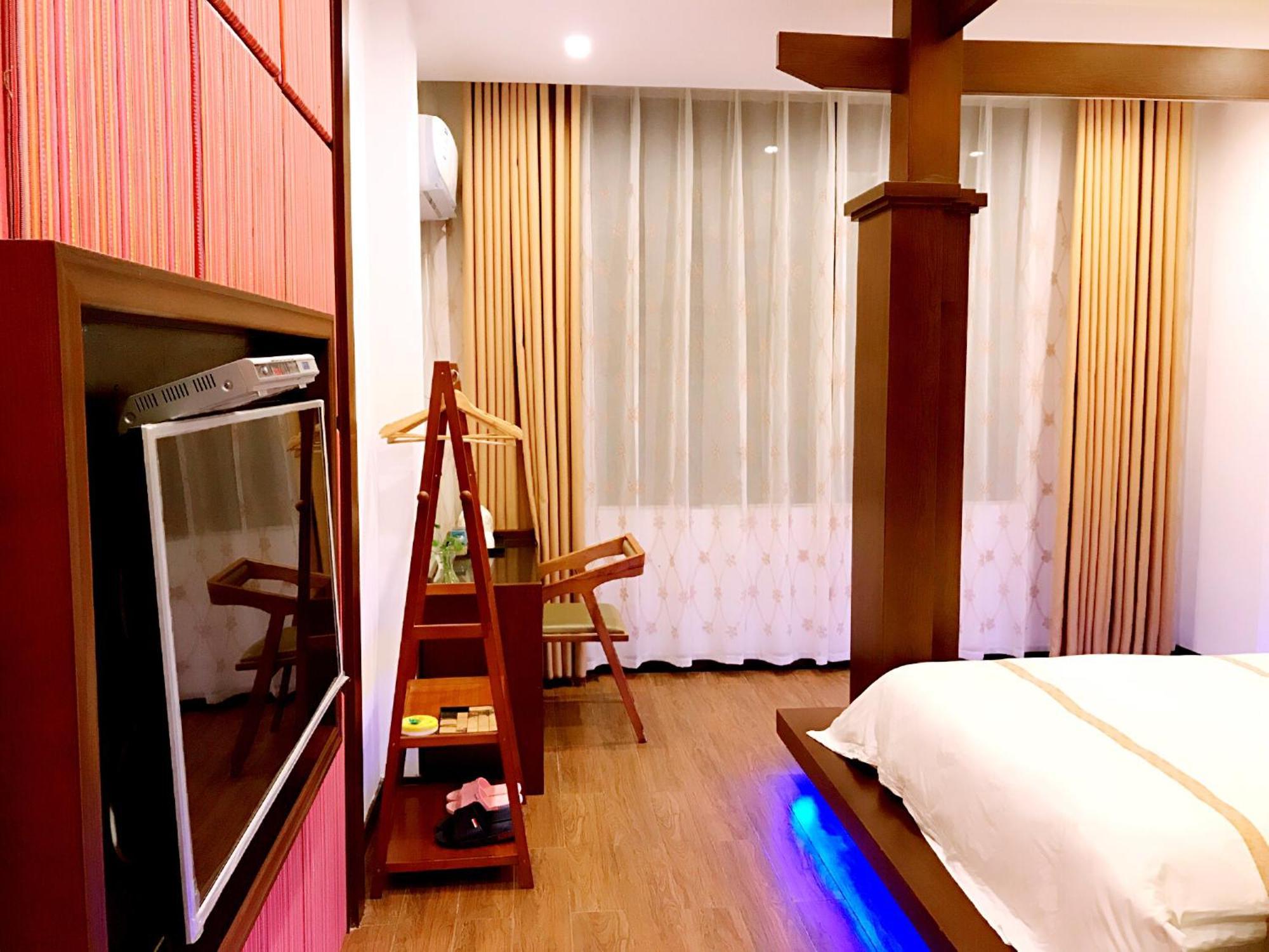 Family Homestay *